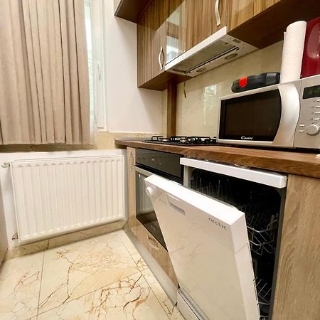 Central Adress Cd22 Бухарест Экстерьер фото